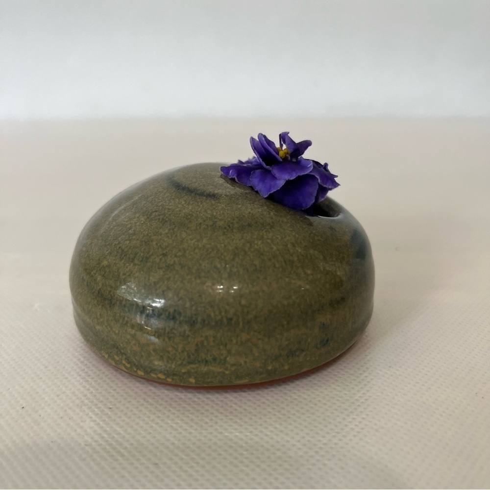 Vintage Ikebana Ceramic Green Flower Frog Vase Handmade Pottery MCM - Picture 4 of 7